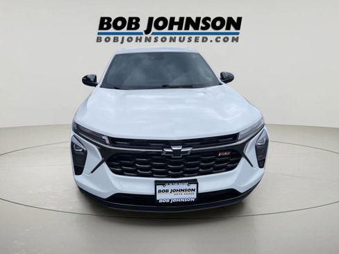 Used 2024 Chevrolet Trax RS w/ Driver Confidence Package FWD image 8