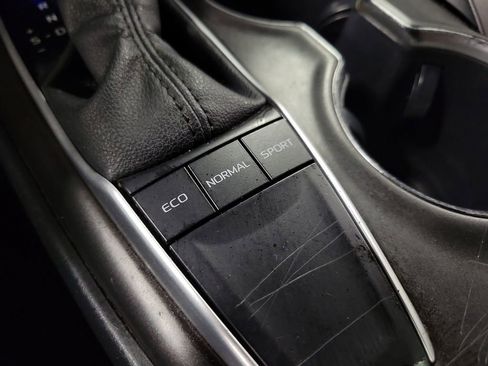 Used 2022 Toyota Camry LE w/ Carpet Mat Package (TMS) image 15