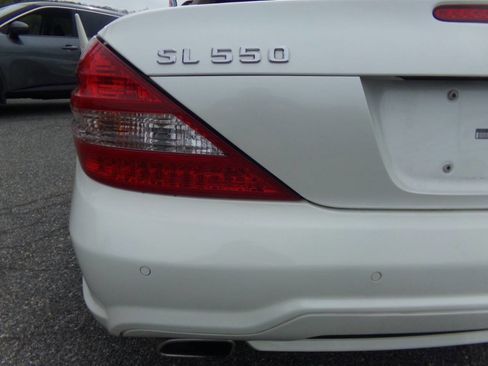 Used 2009 Mercedes-Benz SL 550 image 16