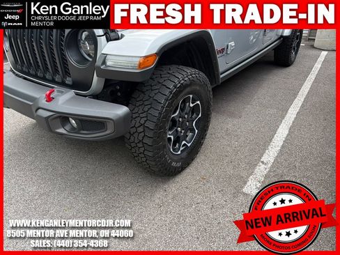 Used 2023 Jeep Gladiator Rubicon w/ LED Lighting Group AWD/4WD image 7