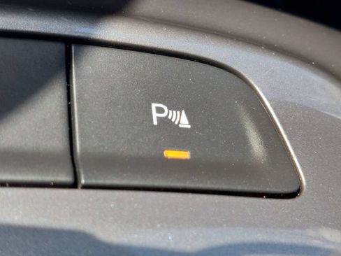 Used 2024 Chevrolet Malibu LT FWD image 23