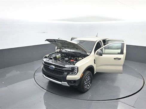 New 2025 Ford Ranger XLT w/ FX4 Off-Road Package image 38