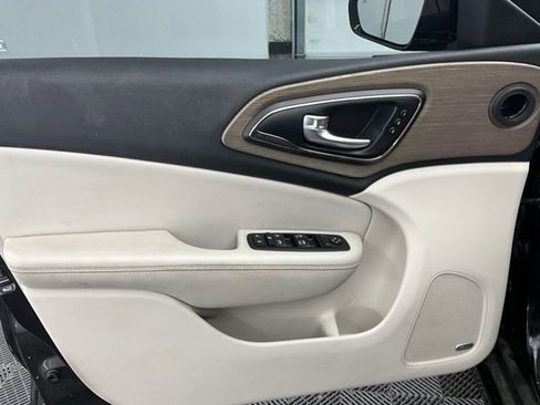 Used 2015 Chrysler 200 C w/ Navigation & Sound Group I image 13