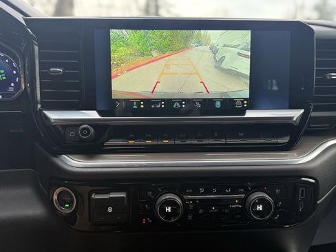 Used 2022 Chevrolet Silverado 1500 High Country w/ High Country Premium Package image 38