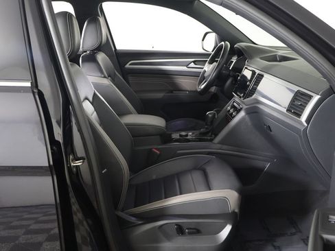 Used 2023 Volkswagen Atlas Cross Sport SEL Premium R-Line AWD/4WD image 31