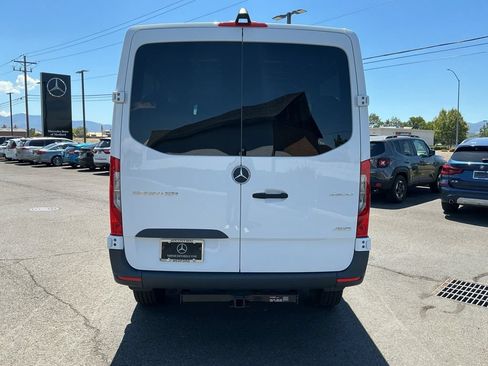 Used 2025 Mercedes-Benz Sprinter 2500 image 9