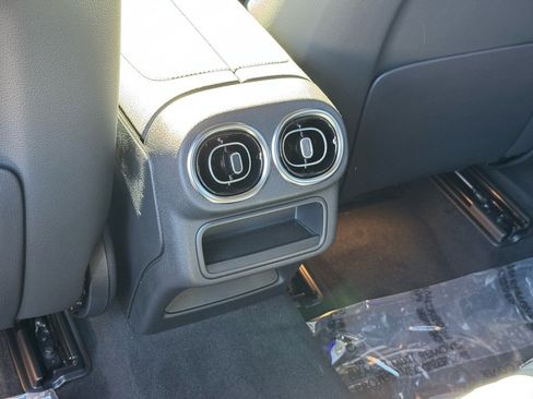 Certified 2025 Mercedes-Benz GLC 300 image 15