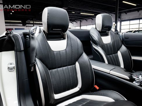 Used 2015 Mercedes-Benz SL 550 image 18