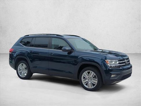 Used 2020 Volkswagen Atlas SE w/ Panoramic Sunroof Package FWD image 3
