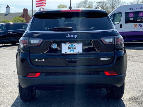 Used 2022 Jeep Compass Latitude w/ Sun and Sound Group image 4