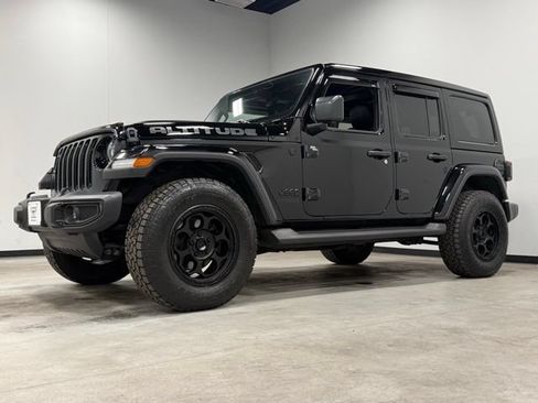 Used 2021 Jeep Wrangler Unlimited Sahara AWD/4WD image 4