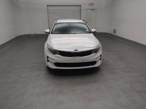 Used 2016 Kia Optima LX FWD image 14