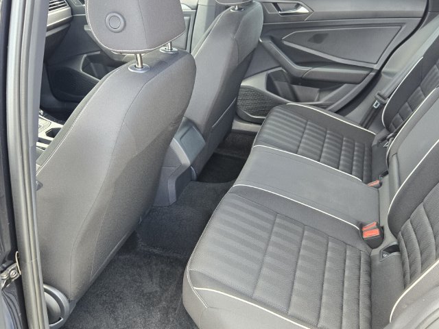 Used 2024 Volkswagen Jetta Sport FWD image 11