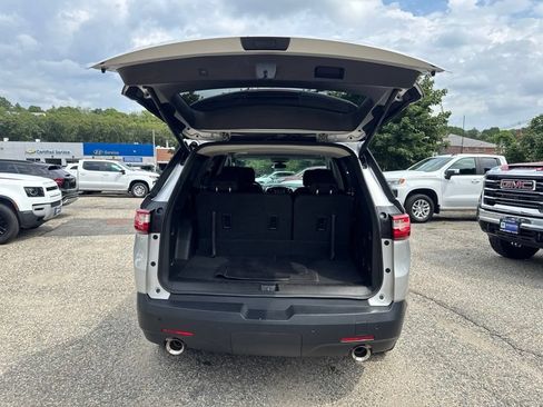 Used 2019 Chevrolet Traverse LT AWD/4WD image 6