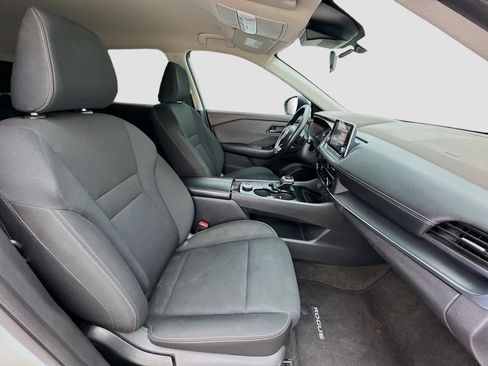 Used 2023 Nissan Rogue S image 19