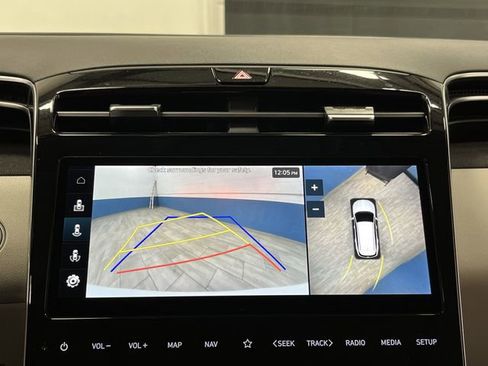 Used 2023 Hyundai Tucson Limited image 11