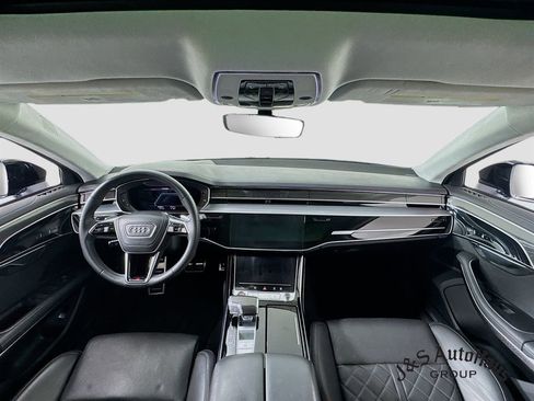 Used 2022 Audi S8 4.0T w/ S8 Comfort Plus Package image 28