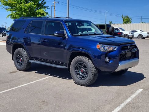 Used 2023 Toyota 4Runner TRD Off-Road Premium AWD/4WD image 3