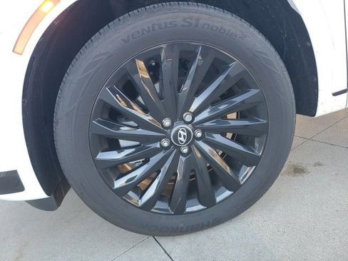 Used 2025 Hyundai Palisade Calligraphy image 12