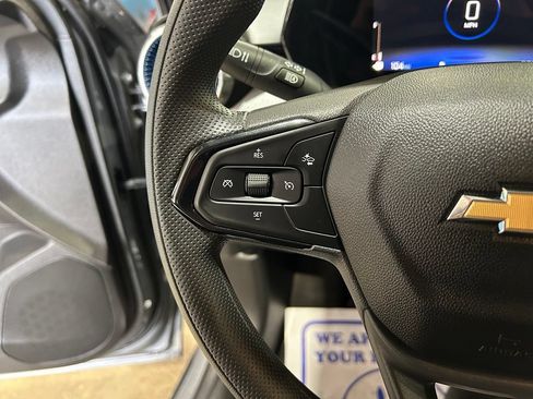 Used 2025 Chevrolet Trax LT FWD image 20
