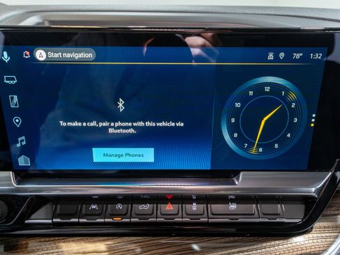 Used 2025 Chevrolet Silverado 1500 LT image 19