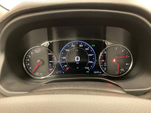 Used 2022 GMC Acadia SLT image 2