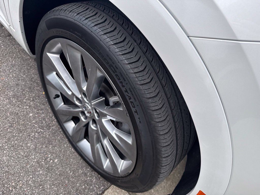 Used 2023 Buick Envision Avenir AWD/4WD image 7