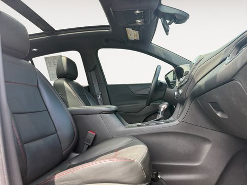 Used 2023 Chevrolet Equinox RS w/ RS Leather Package AWD/4WD image 15