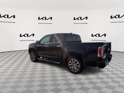 Used 2019 GMC Canyon Denali image 7