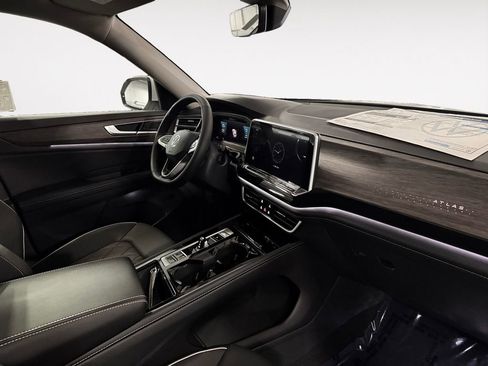 New 2026 Volkswagen Atlas SEL Premium R-Line AWD/4WD image 9