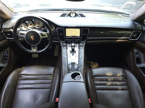 Used 2016 Porsche Panamera GTS w/ Premium Package Plus image 10