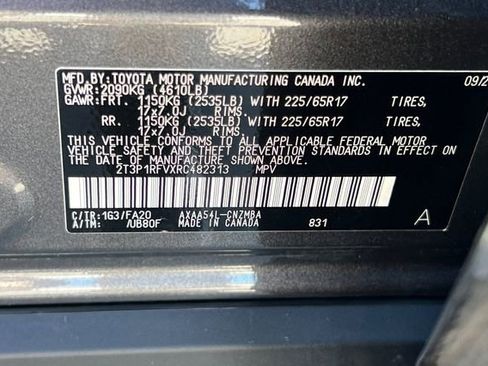 Used 2024 Toyota RAV4 XLE AWD/4WD image 35