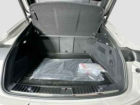 New 2026 Porsche Cayenne GTS image 28