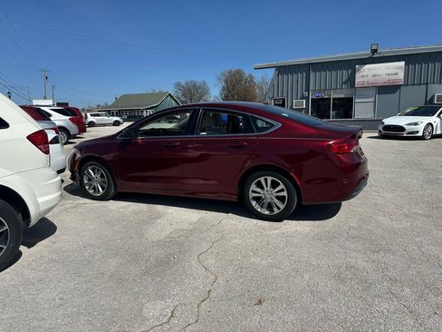 Used 2015 Chrysler 200 Limited w/ Convenience Group image 8