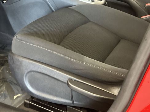 Used 2016 Chevrolet Cruze LT w/ Technology Package image 12