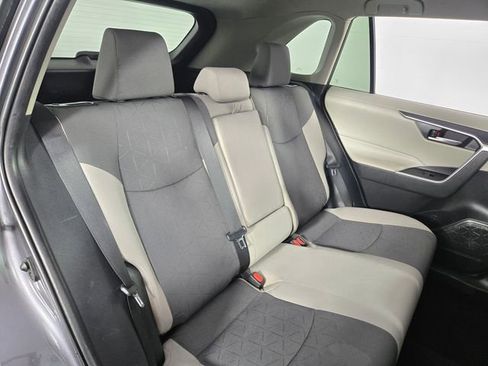 Used 2024 Toyota RAV4 XLE image 17
