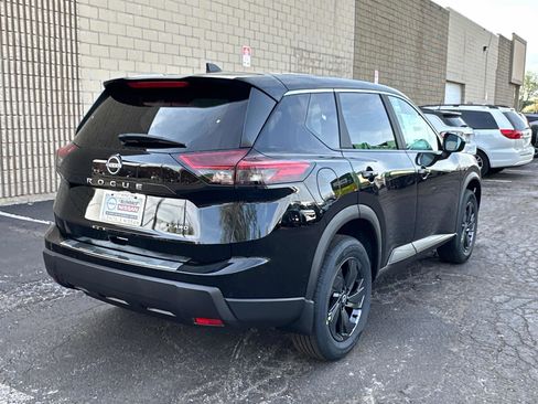 New 2026 Nissan Rogue SV w/ Cold Weather Package AWD/4WD image 4