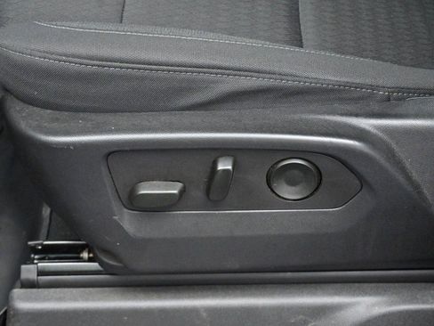 Used 2022 Chevrolet Silverado 1500 Custom image 13