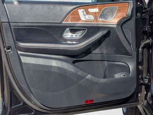 Used 2025 Mercedes-Benz GLE 350 4MATIC image 10