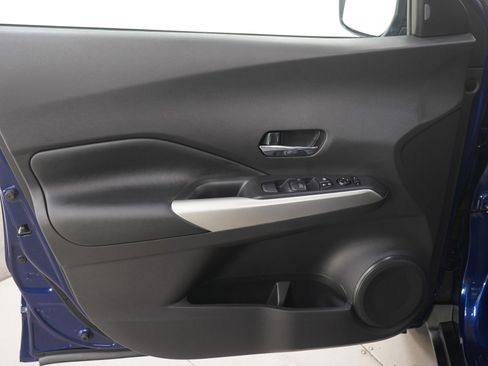 Used 2020 Nissan Kicks SR w/ SR Premium Package FWD image 19