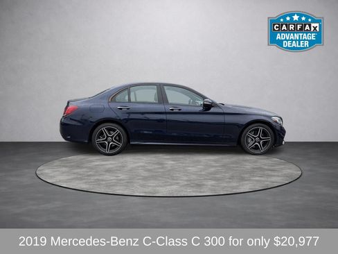 Used 2019 Mercedes-Benz C 300 4MATIC Sedan image 2