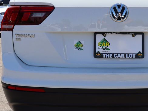 Used 2019 Volkswagen Tiguan SE w/ Panoramic Sunroof Package AWD/4WD image 19
