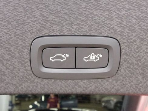 Used 2023 Volvo C40 Recharge Core AWD/4WD image 29