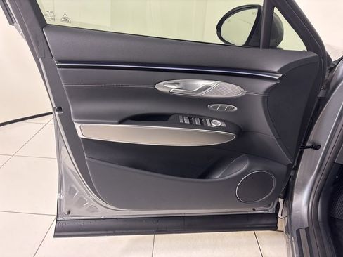 New 2026 Genesis GV70 2.5T Select AWD/4WD image 19