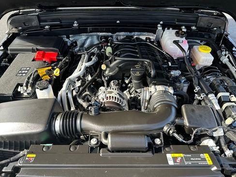 Certified 2024 Jeep Wrangler Sahara w/ Technology Group image 9