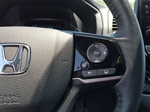 Used 2024 Honda Odyssey Elite image 24
