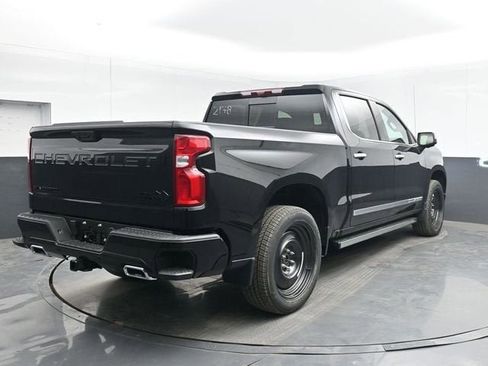 New 2026 Chevrolet Silverado 1500 High Country AWD/4WD image 14