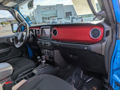 Used 2021 Jeep Wrangler Unlimited Rubicon AWD/4WD image 31