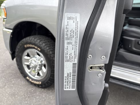 Used 2024 RAM 2500 Tradesman w/ Chrome Appearance Group AWD/4WD image 36