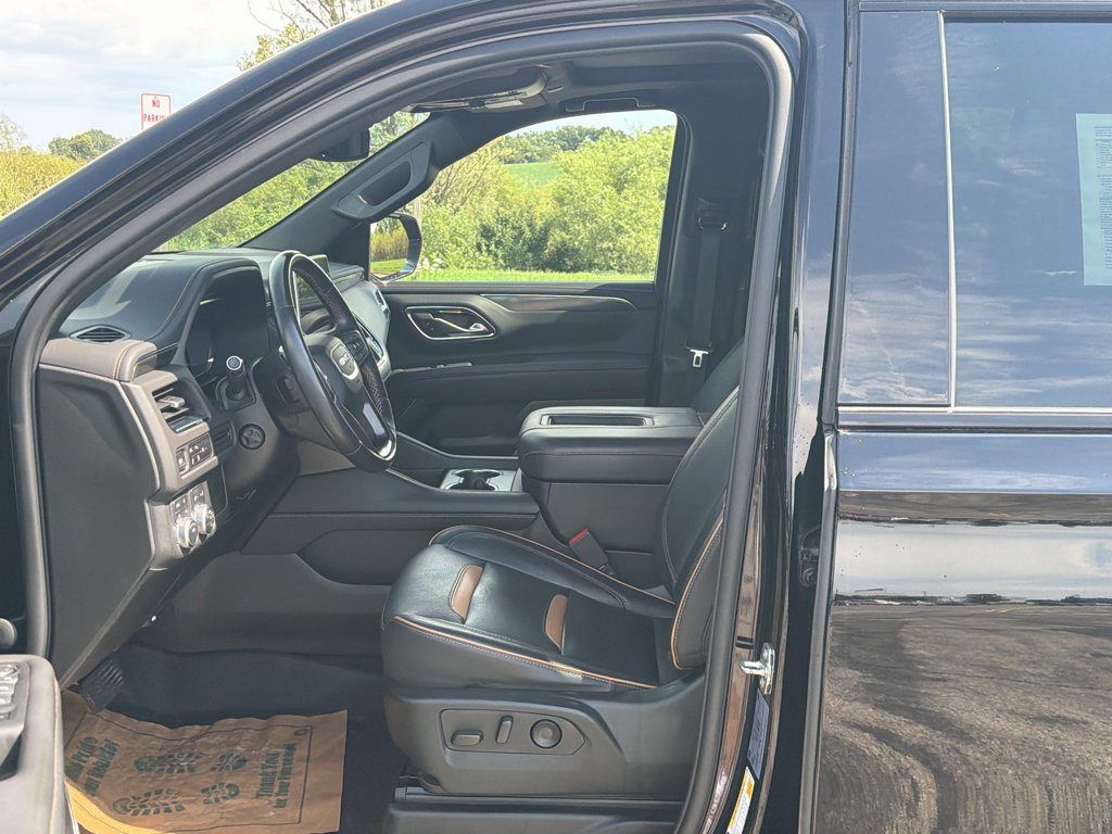 Used 2023 GMC Yukon AT4 AWD/4WD image 14